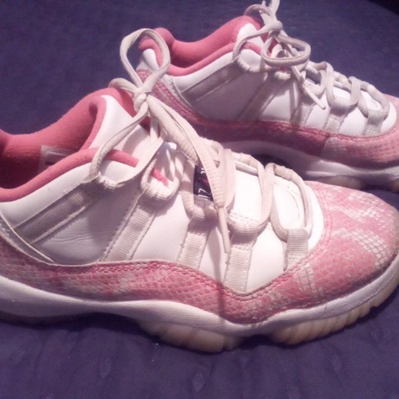Jordan 11 "Pink Snakeskin" - Picture 3 of 5